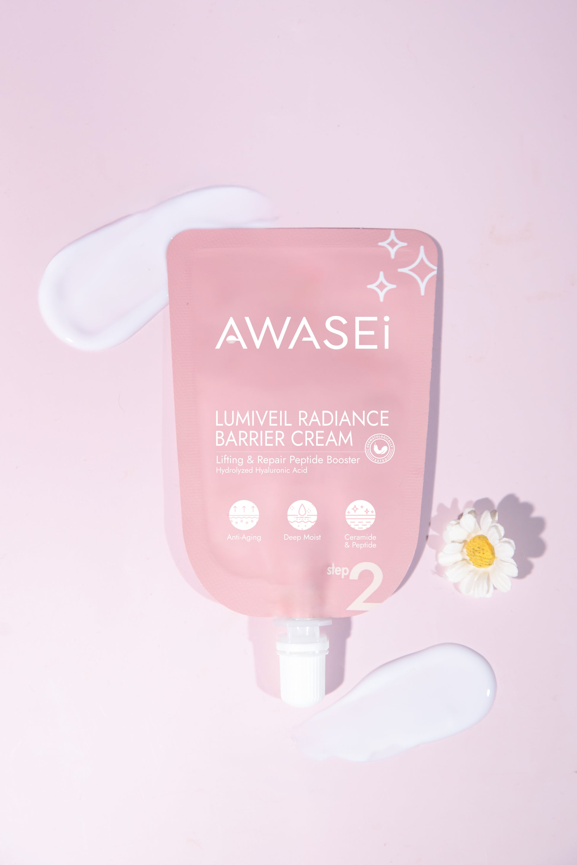 LUMIVEIL Radiance Barrier Cream จัดวางแบบ flat lay พร้อมเนื้อครีม